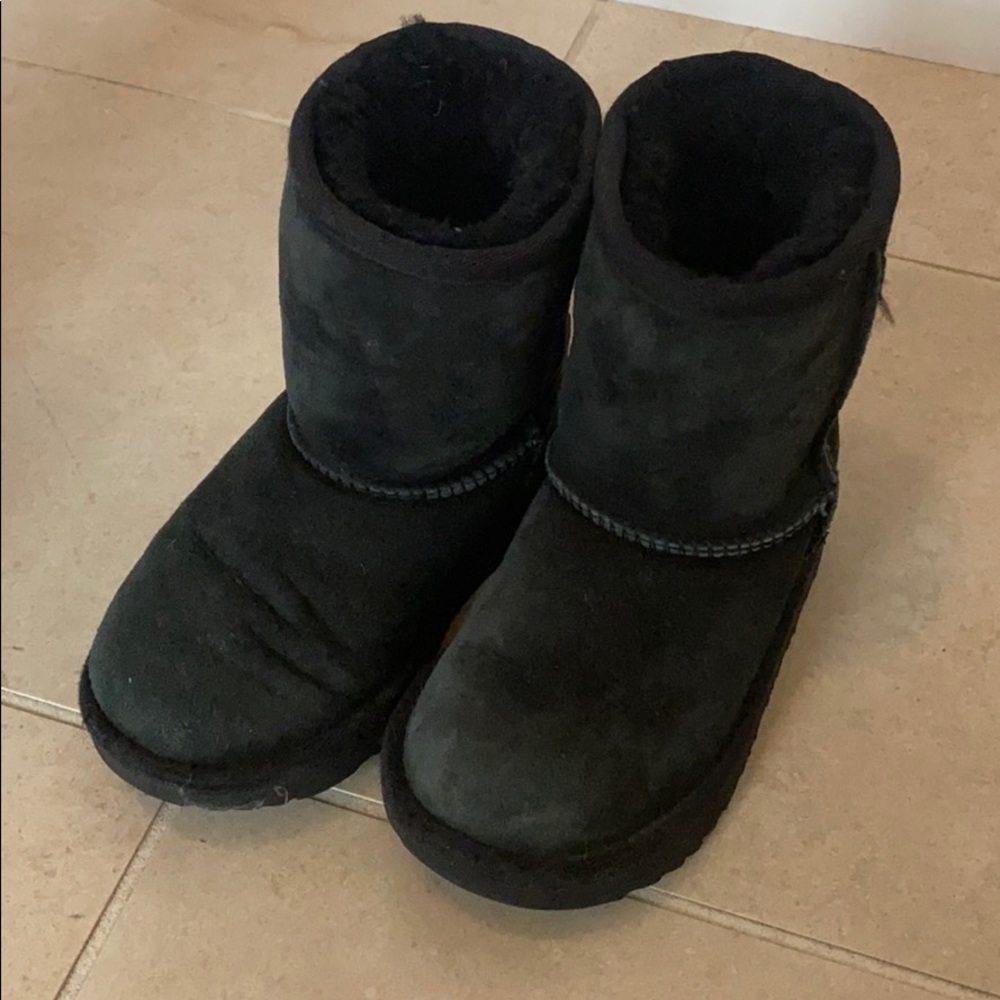 Toddler black ugg boots